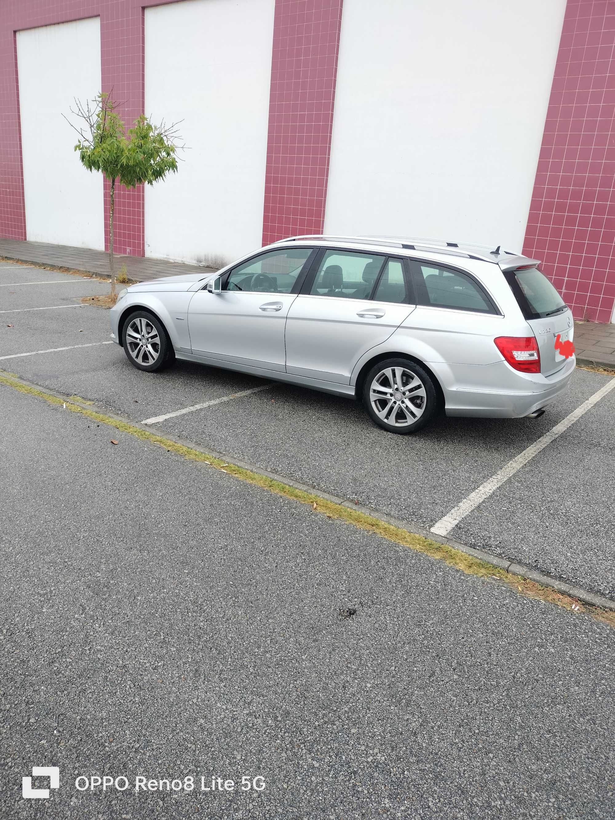 Carrinha Mercedes - C220 - AvantGarde