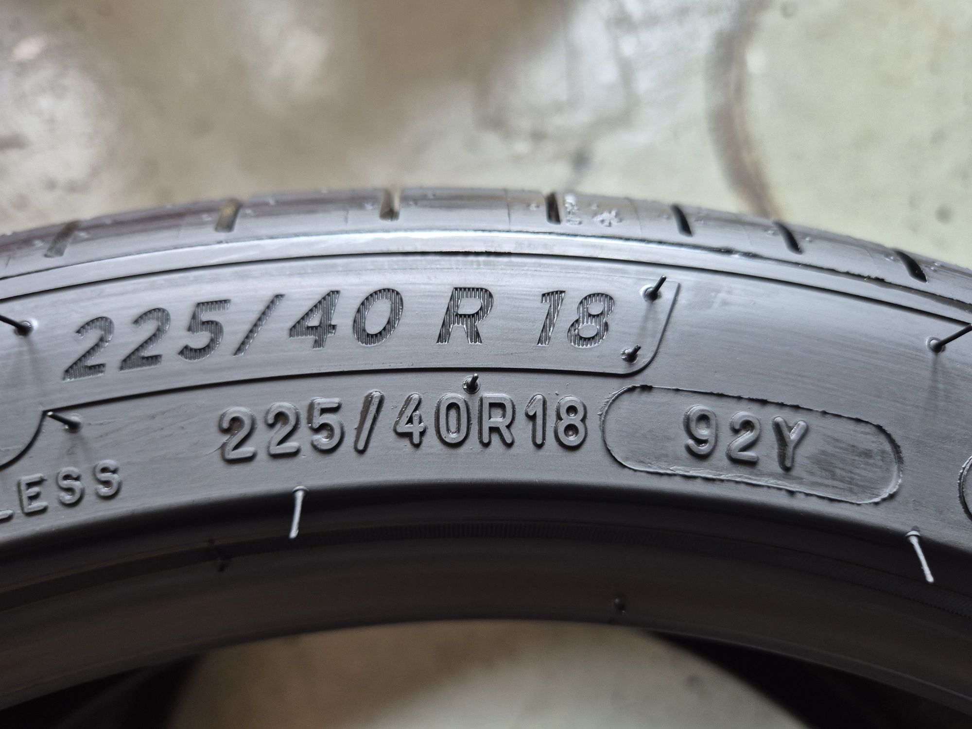 225/40/18 92Y Michelin prymacy 4  jak nowe  2024.r