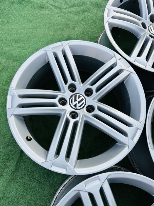 Диски 5/112 R18 VW 8J ET-41 Passat Golf Skoda Octavia SuperB