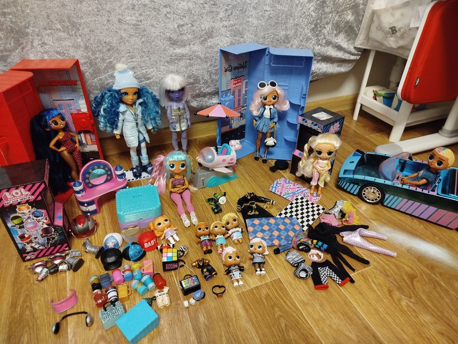 Ляльки Рейнбол Лол одяг аутфіти аксесуари LOL Rainbow high