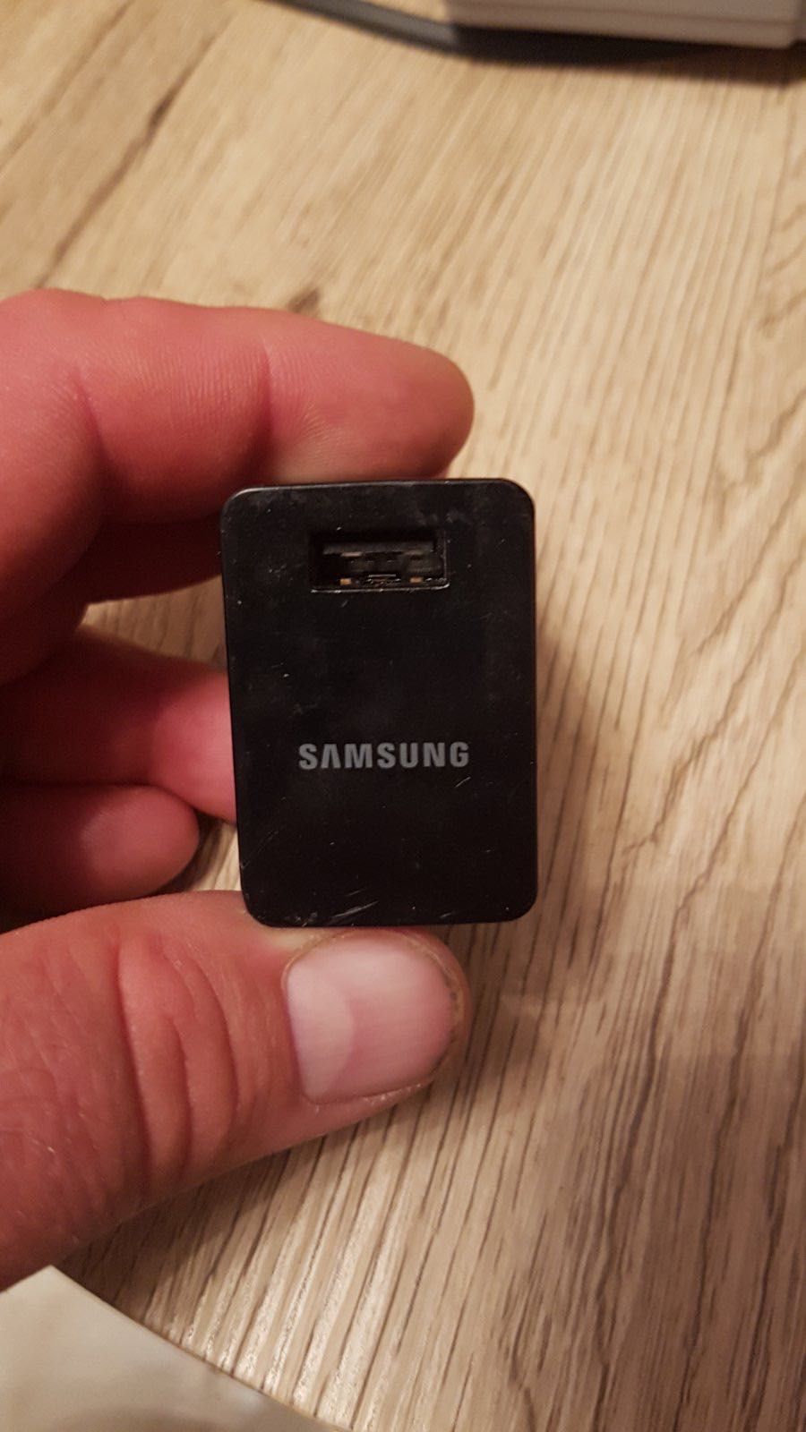 Oryginalna ładowarka SAMSUNG 5V 2A czarna