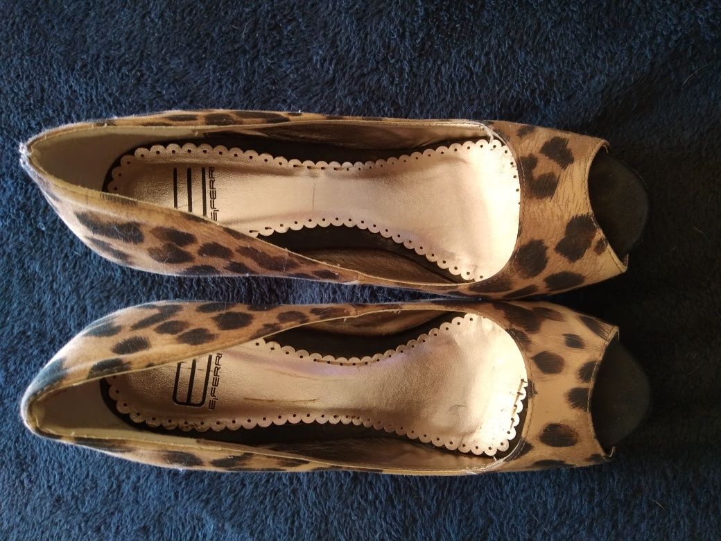 Sapatos altos tigress