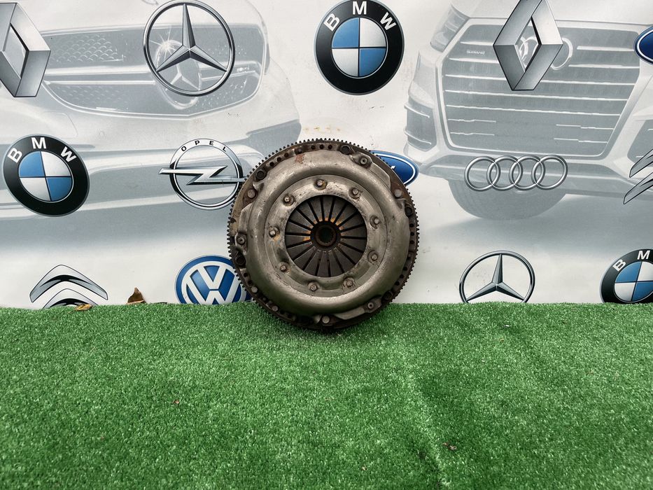 Маховик voyager ram van 2.5td сцепление диск корзина Крайслер додж