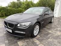 BMW Seria 7 x-drive m-pakiet mega wersja jasny środek zarejestrowana