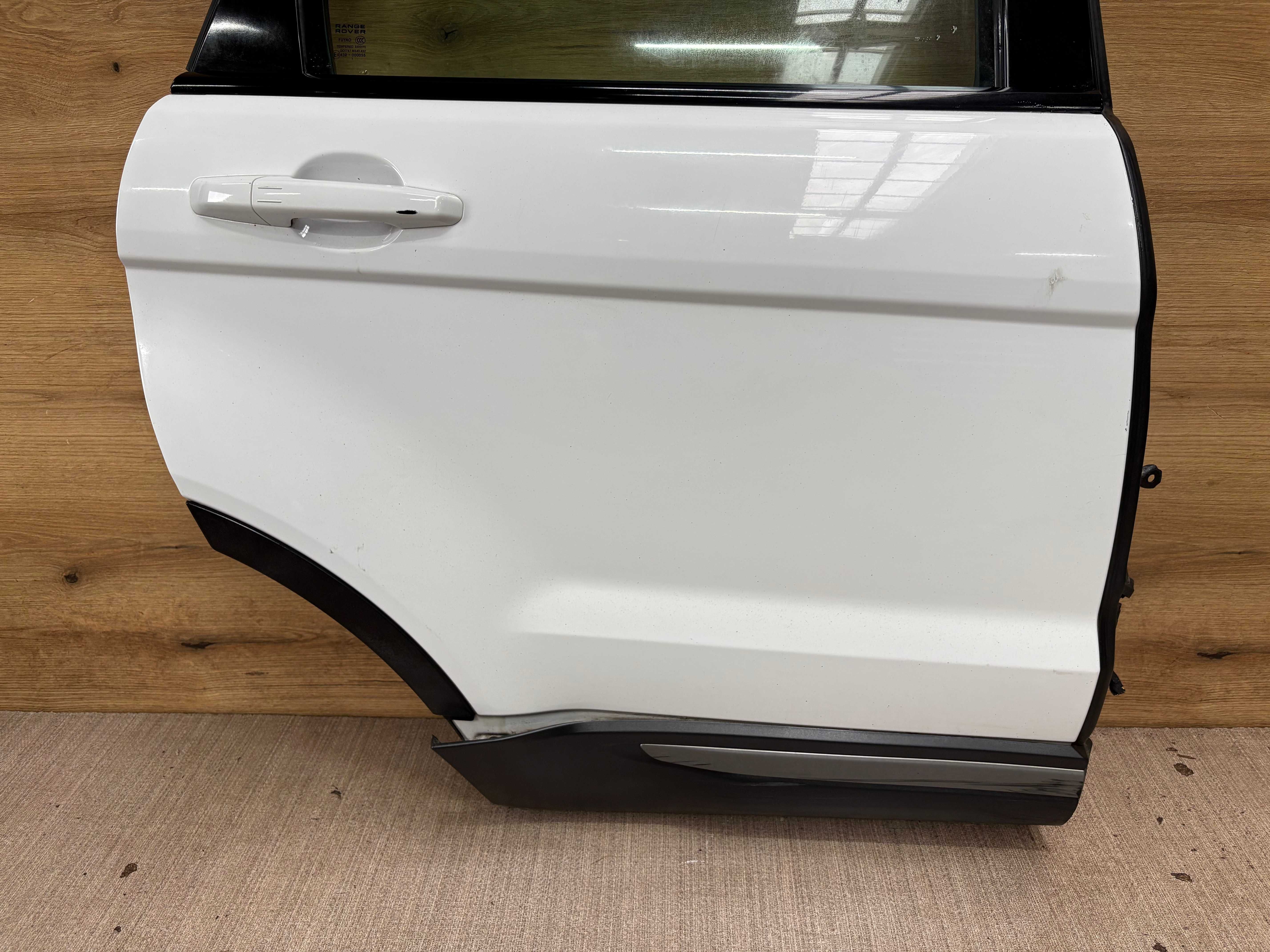 drzwi tylne prawe ranger rover evoque