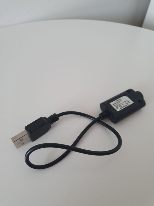 Ładowarka USB Z Gwintem model: usb-s001 do e-papierosów Sprawna
