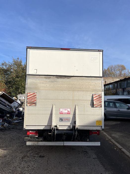 Zabudowa izoterma winda Iveco