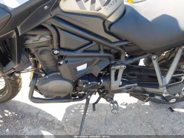 Triumph Motorcycle EXPLORER XCX 2020