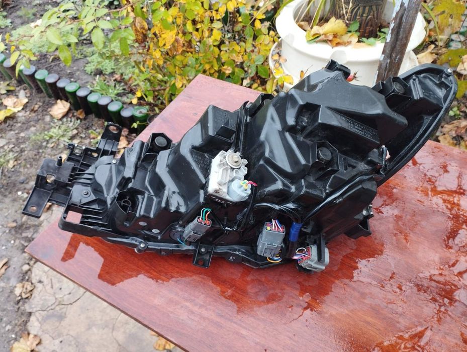 Фара передня права Mazda 6 gj