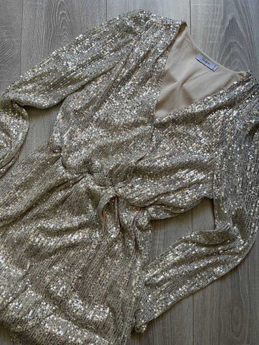 Сукня з паєтками колір нюдовий