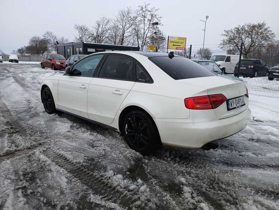 Audi A4 1,8 bezyna