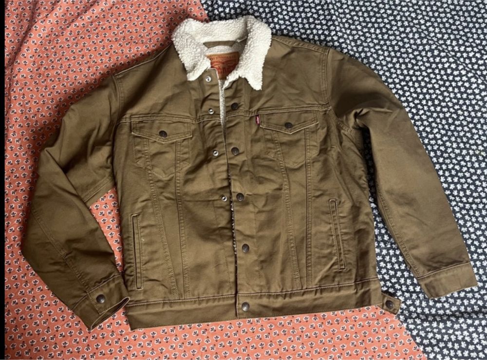 Levis Sherpa XL como nova