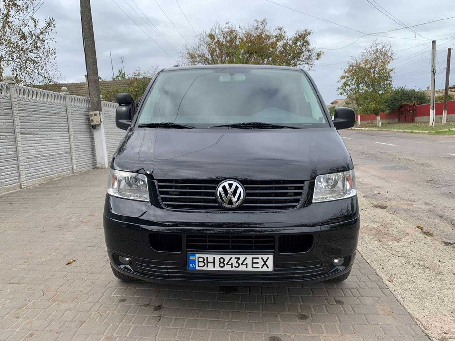 VW Transporter пассажирский 7+1 мест 2009 год (2.5 TDi, механика 6-ст)
