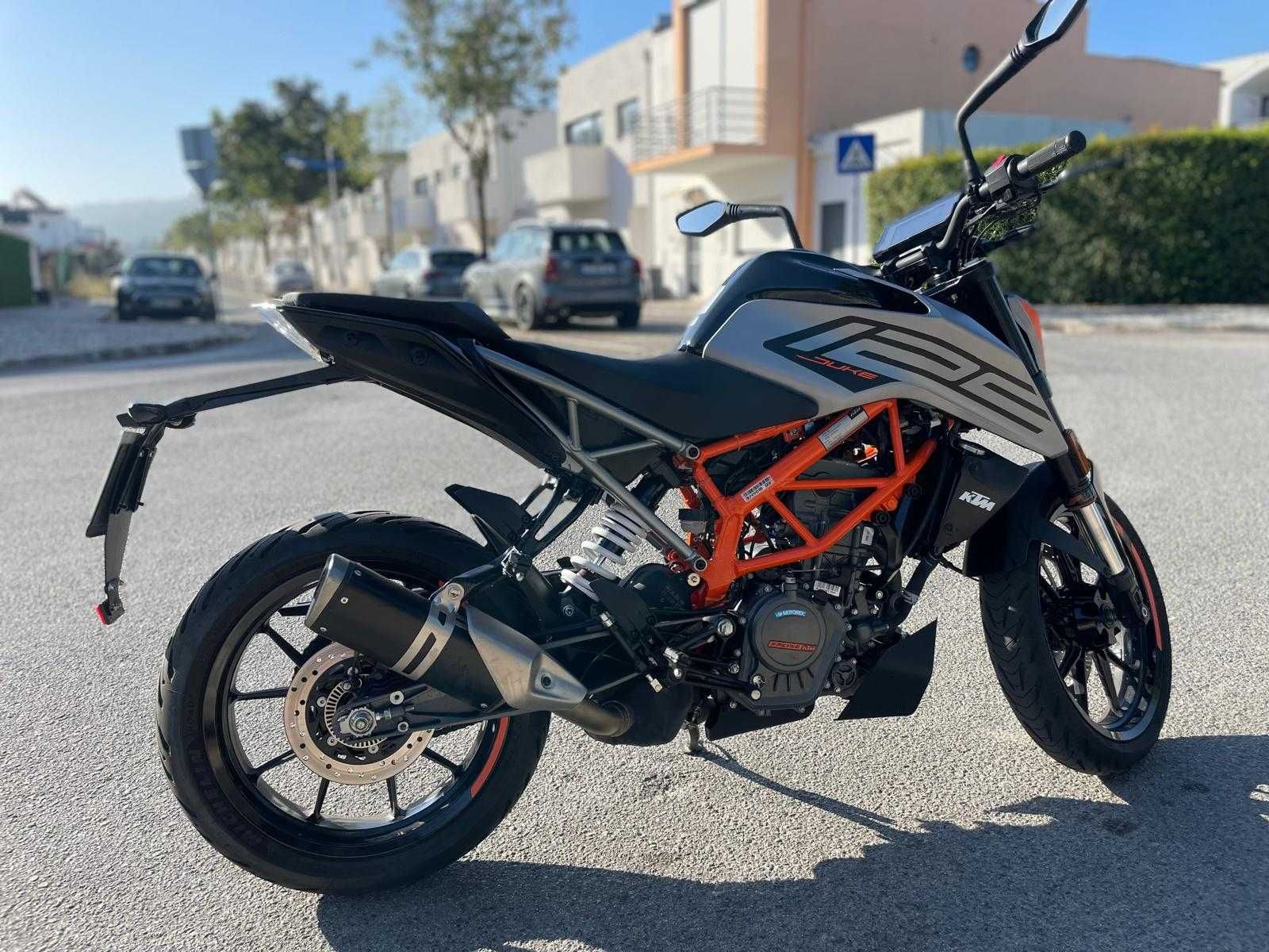 Ktm Duke 125 - ano 2022