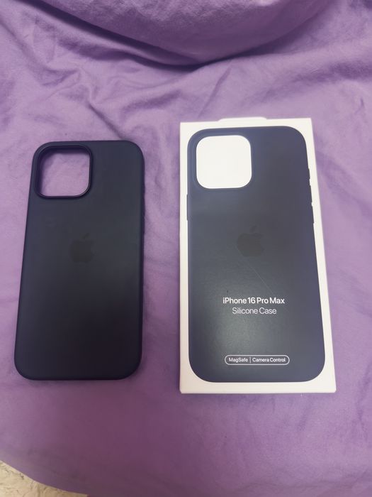 Продам оригинальный чехол на айфон 16 про макс