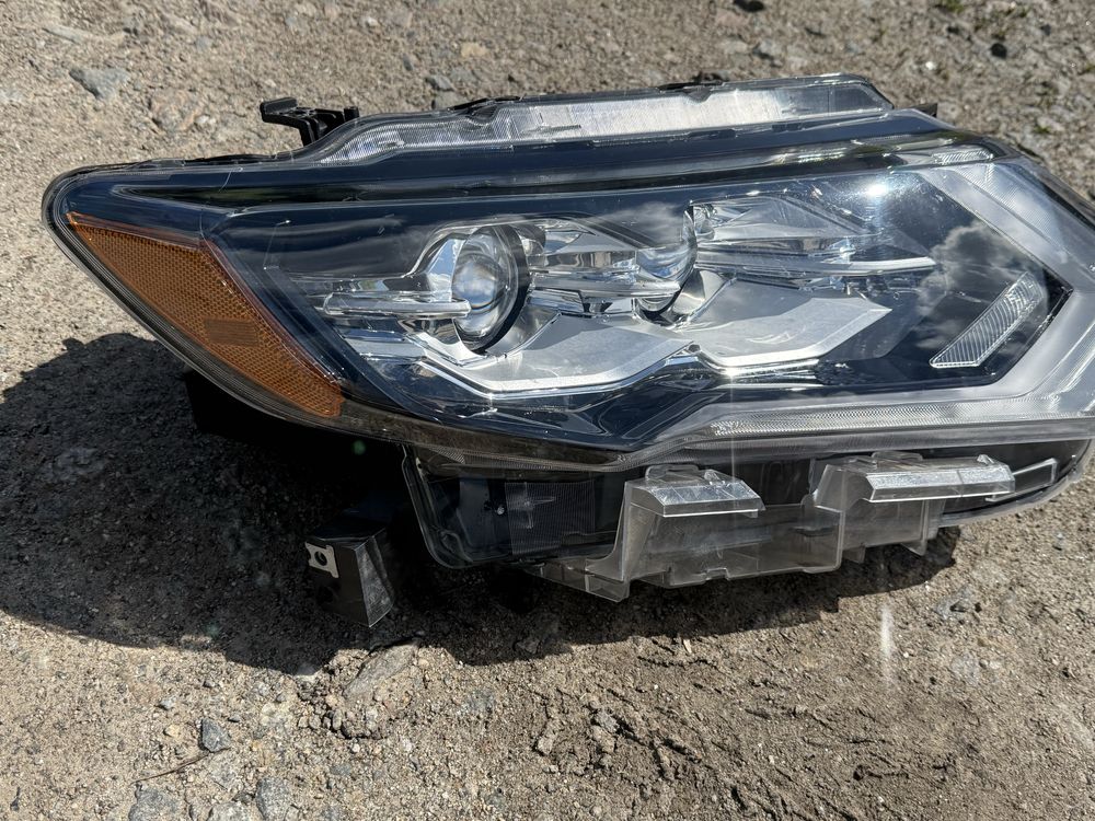 Фари nissan rogue  fullled рестайл аналог бу