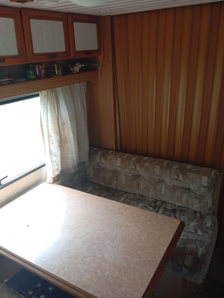 Vendo Caravana espaçosa  e barata