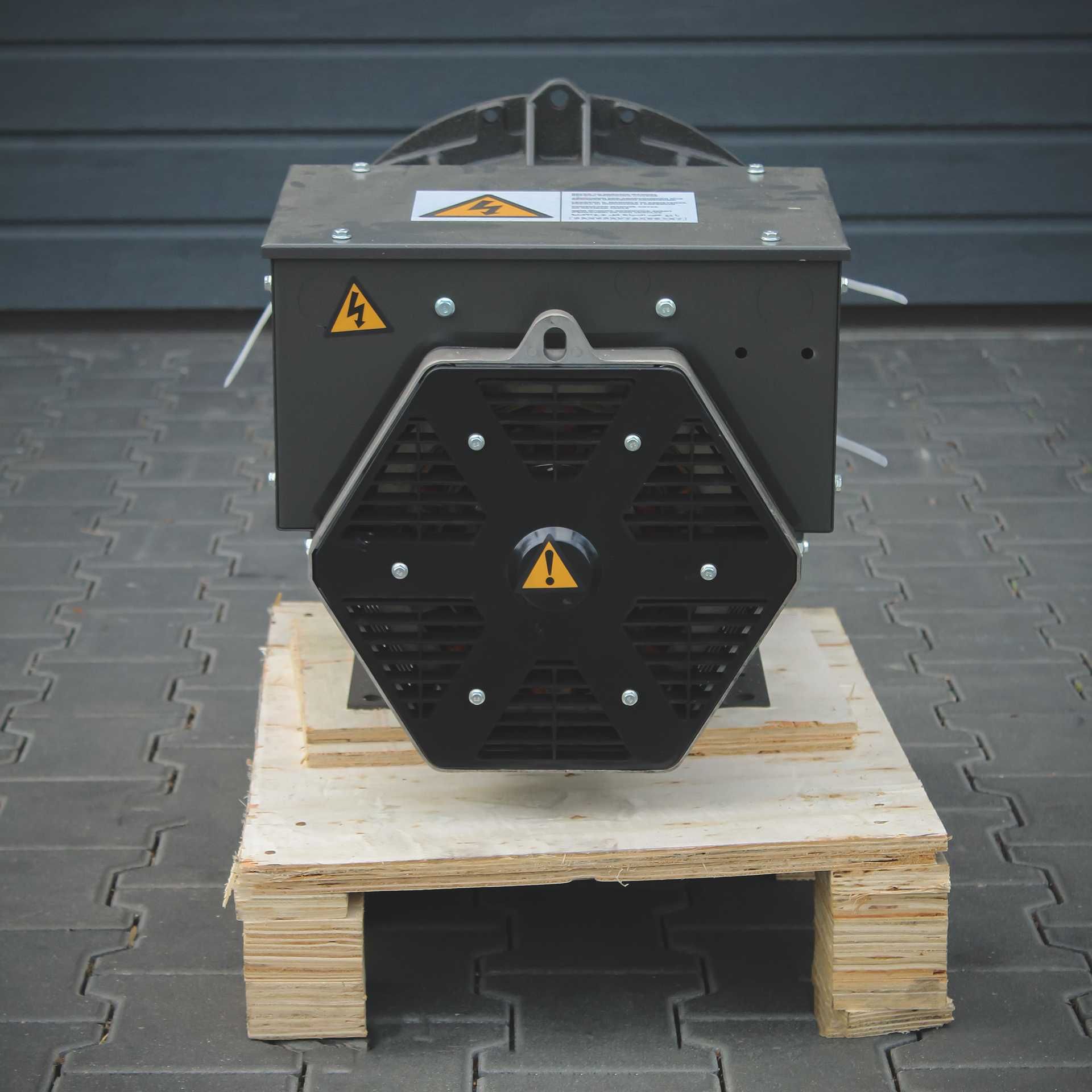 Prądnica 22kW 24kW 20kW 25kW - generator prądu regulator AVR