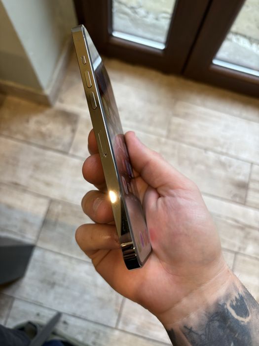 Iphone 14pro max Gold ideal