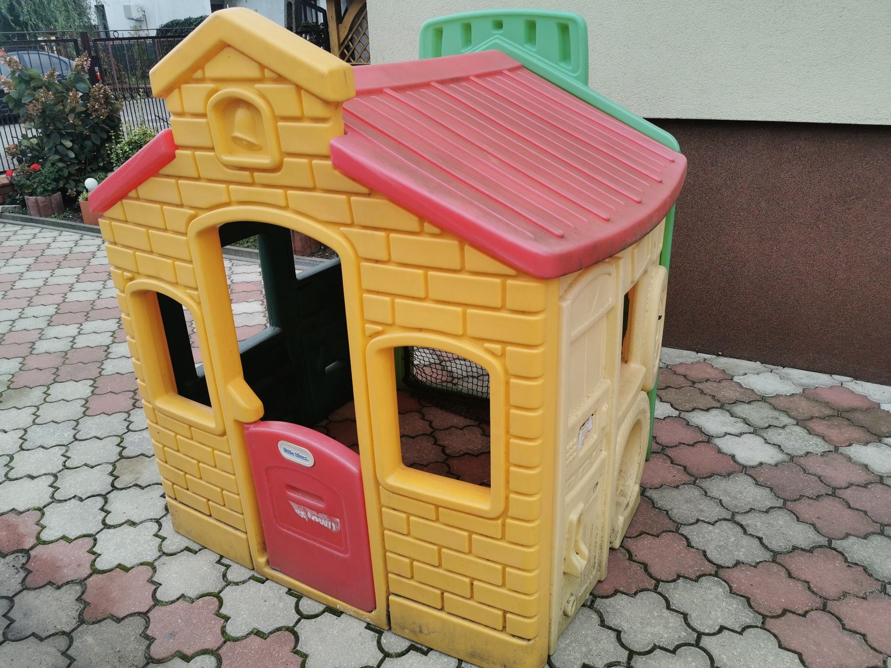 Dom zabawka dla dziecka