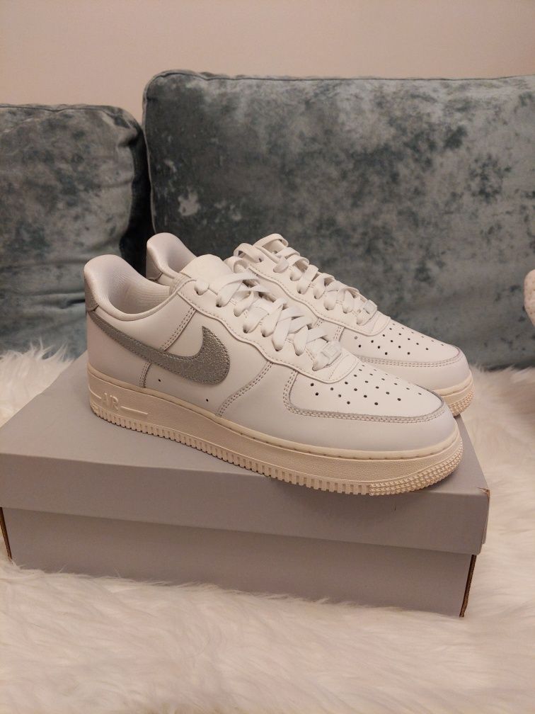 Nike air force 40,5 оригинал белые кроссовки