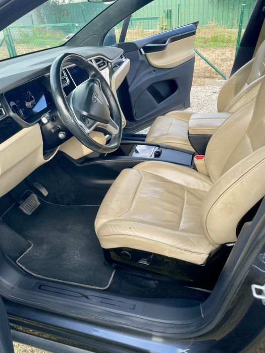 Tesla Model X 90D – 6 lugares - Autopilot – Supercharger vitalício