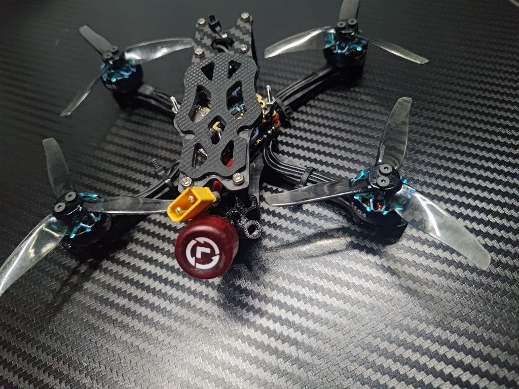 Dron fpv 3" vist