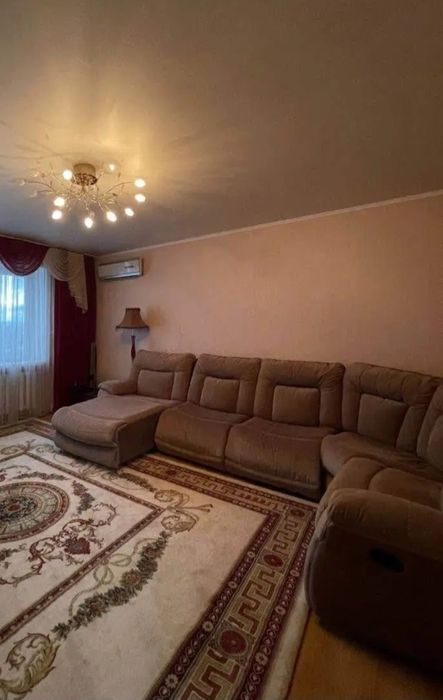 Квартира посуточно 2 комнатная. Военный городок, Черемушки