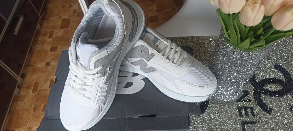 Buty Adidasy nowe męskie roz 42