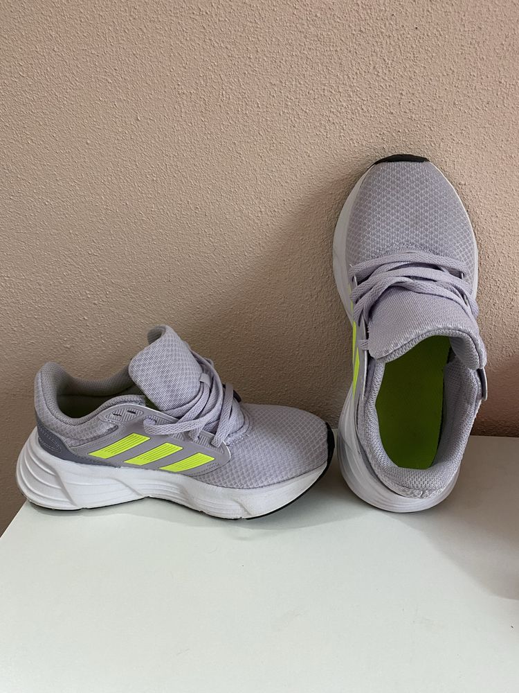 Tenis de desporto Adidas