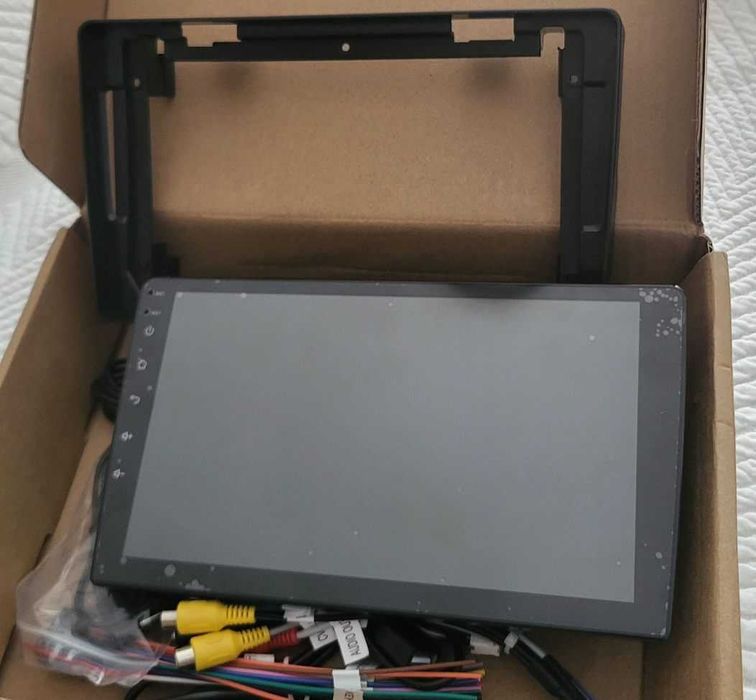 R12 - Auto Rádios CITROEN Berlingo, PEUGEOT Partner 18-18 9" android