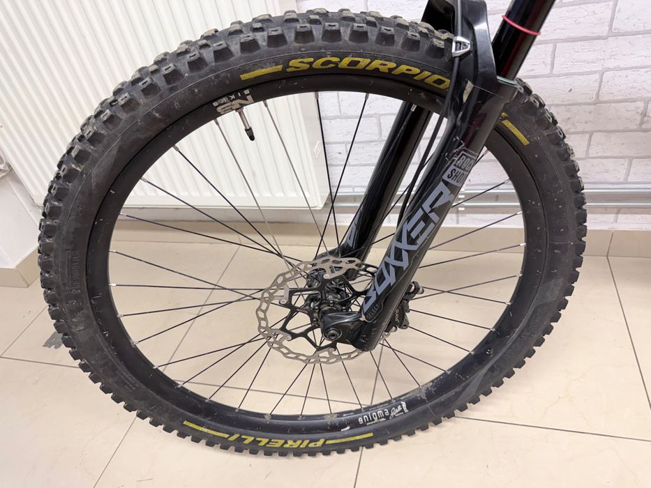 Rower downhill NS FUZZ 29" DH w rozmiarze M 055