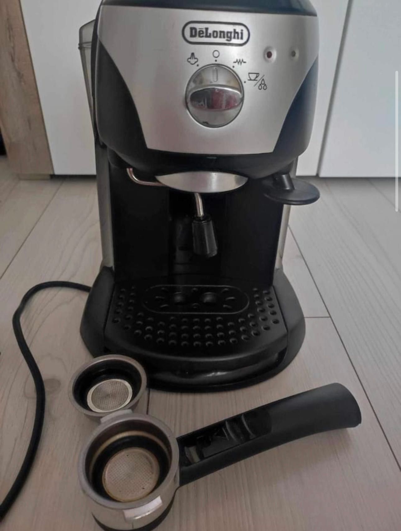 Ekspress do kawy DeLonghi