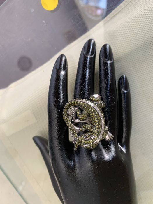 продам кольцо серебро ЗМЕЯ новое