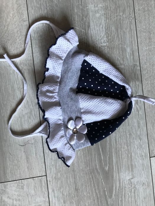 Kapelusz, czapka na 2 lata