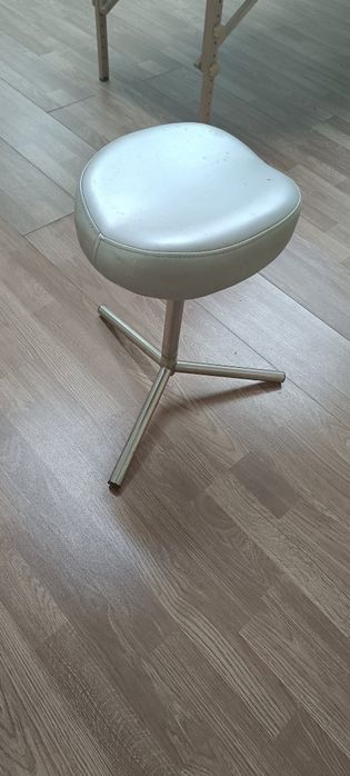 Banco de pedicure usado