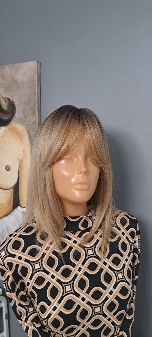 Peruka blond bob