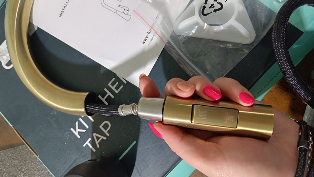 Bateria umywalkowa z wyjmowana wylewka