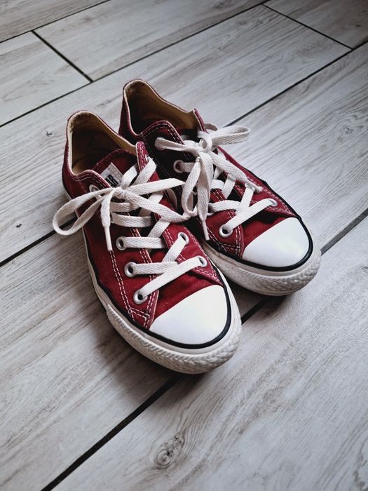 Bordowe trampki Converse 36