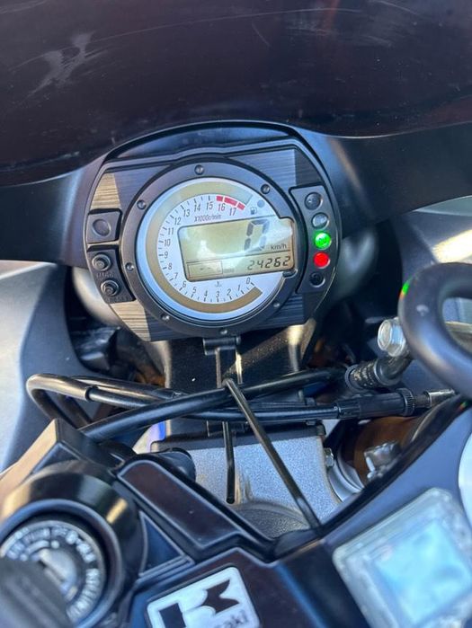 Продам мотоцикл Kawasaki zx6r