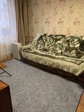 Продам 1 комнатную квартиру гостинного типа 8\9 м Киевская