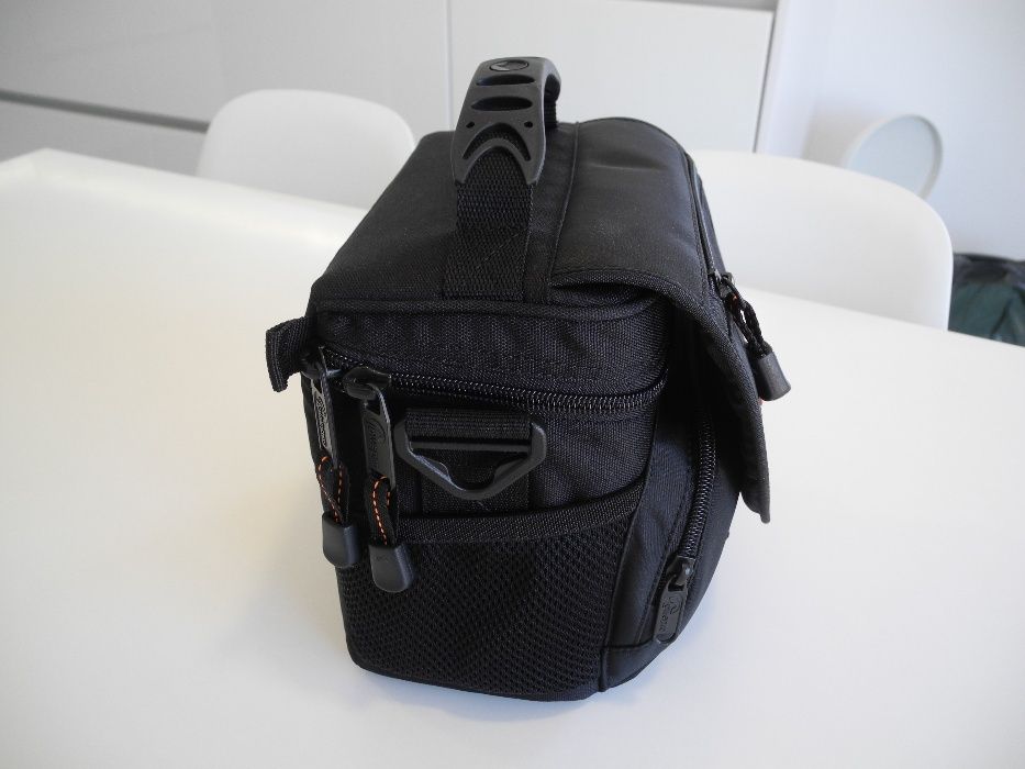 Mala Lowepro Nova