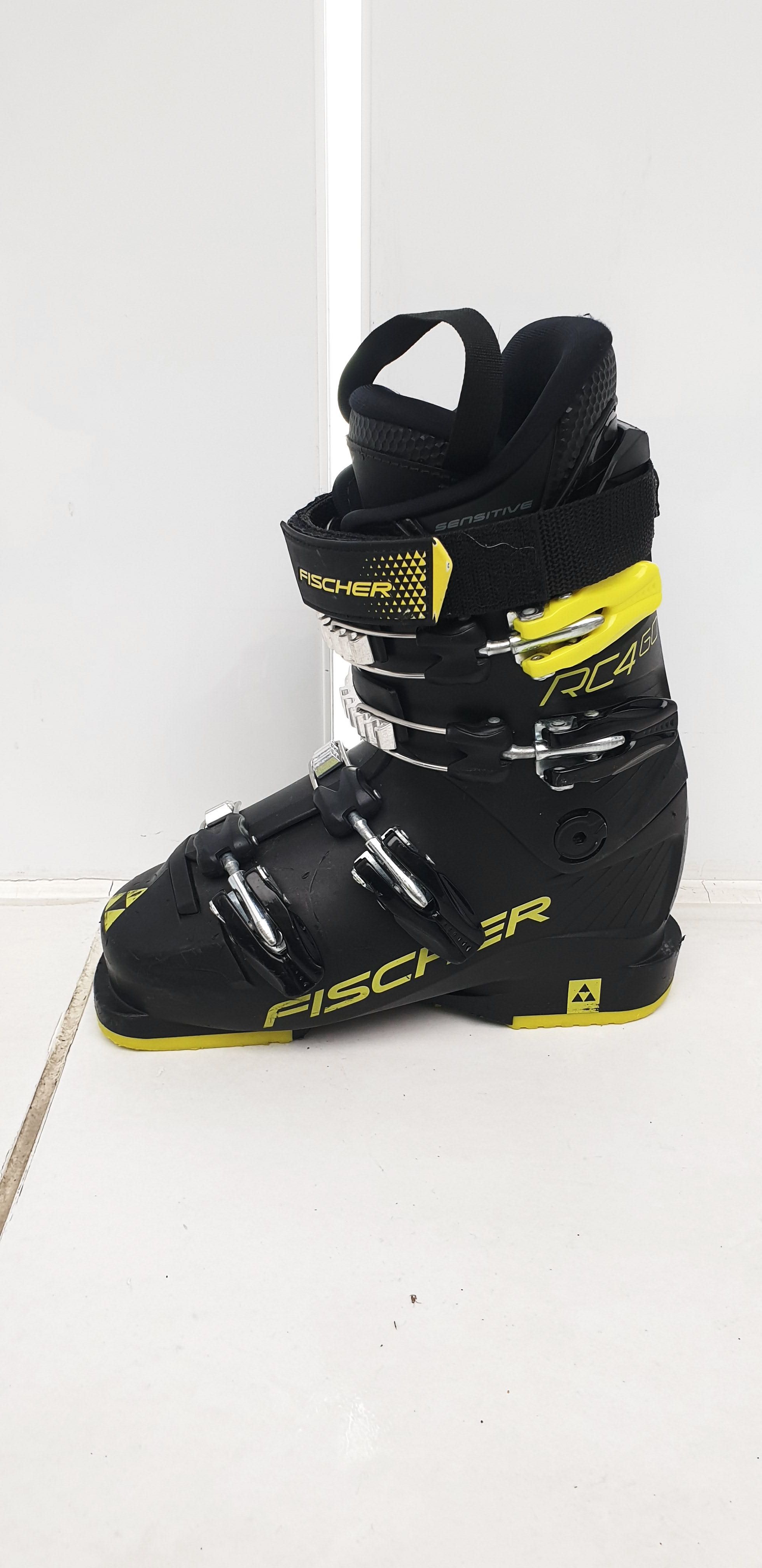 BUTY NARCIARSKIE FISCHER RC4 60 JR  22/22.5 (ski boots).