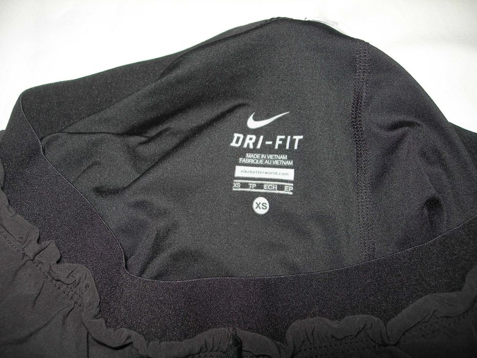 Calções de treino Senhora. Nike.
XS / 34 /