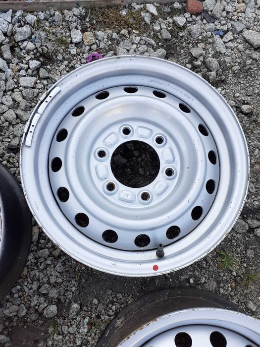 Felgi stalowe ISUZU D-MAX 6x139,7 6,5Jx15 ET41 Nr.32