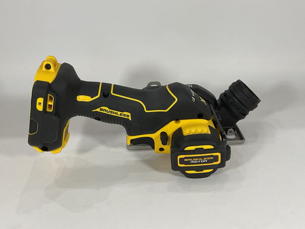 Бесщеточная угловая шлифмашина 75мм DEWALT DCS438B 20V MAX XR