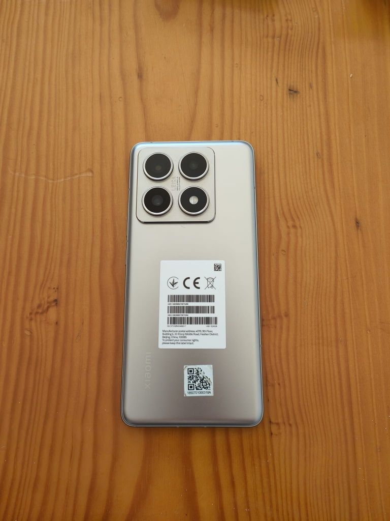 Vendo Xiaomi 14t pro de 1024 GB ainda com garantia  com carregador 120