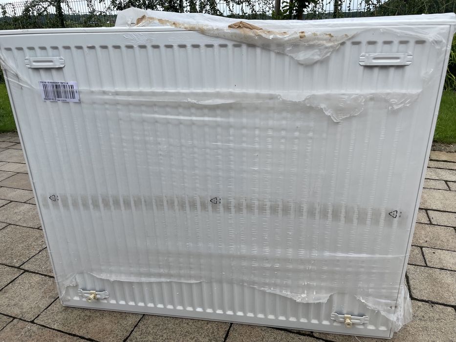 Kaloryfer. Nowy. Szerokość 110 cm. Wysokość 90 cm.