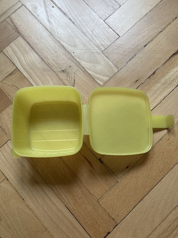 Pojemnik Tupperware