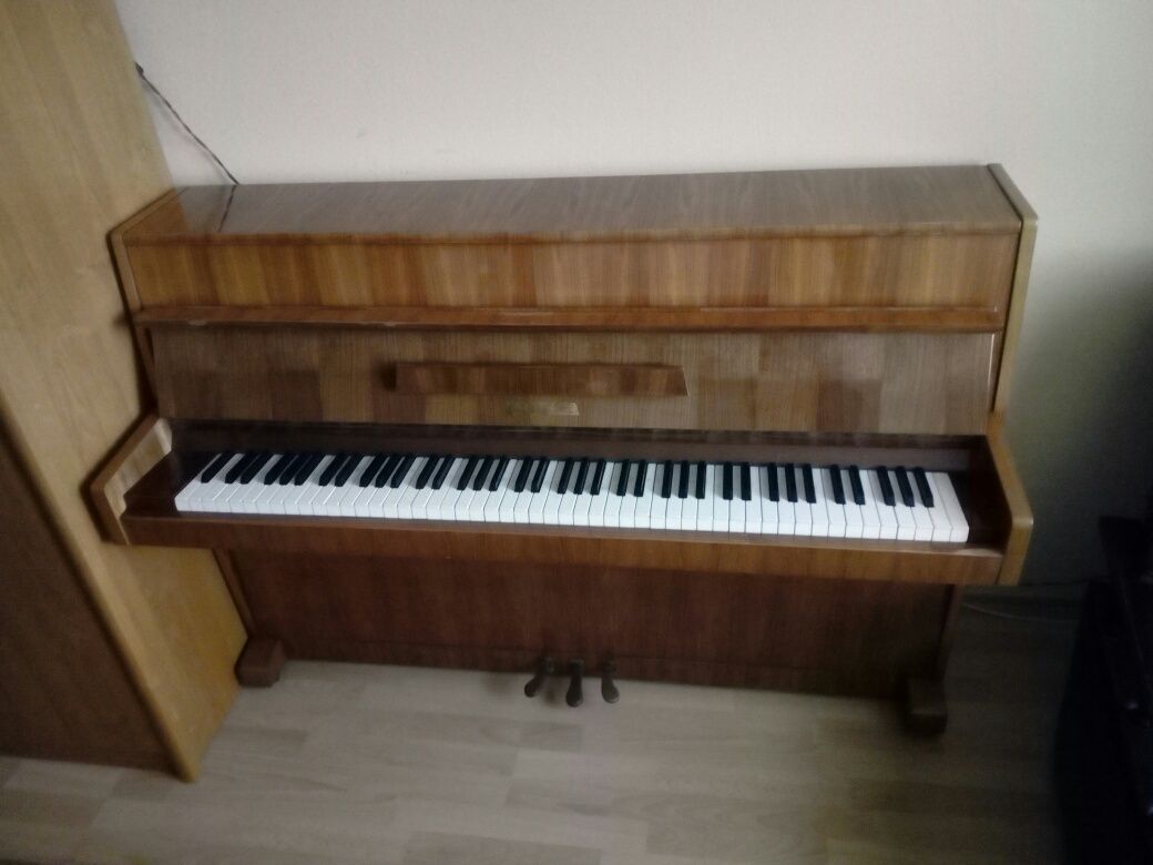 Sprzedam Pianino